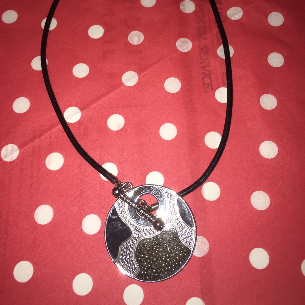 Lia Sophia choker
